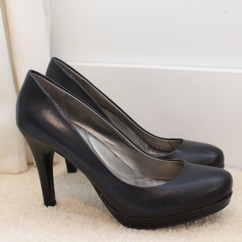 Black low heels